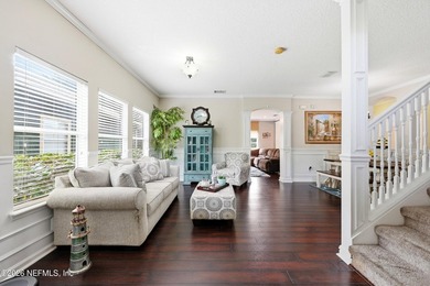 OPEN HOUSE SAT 7/18 12-3! BRING AN OFFER! Enjoy resort-style - photo 4