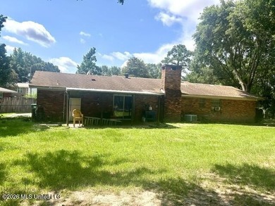 This Gulfport Home Located In Northwood Hills Is Priced To Sell - photo 17