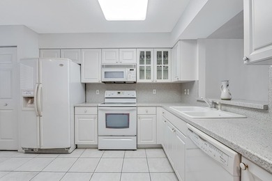Welcome to this clean & well maintained 2nd floor end unit condo - photo 17