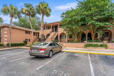 Beautifully updated 2-bedroom, 2-bathroom home located in a - photo 3