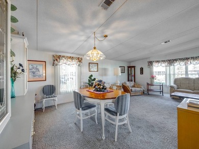 Discover easy Florida living in this fabulous manufactured home - photo 11