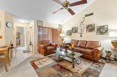 Enjoy the comfort and convenience of single-story villa living - photo 13
