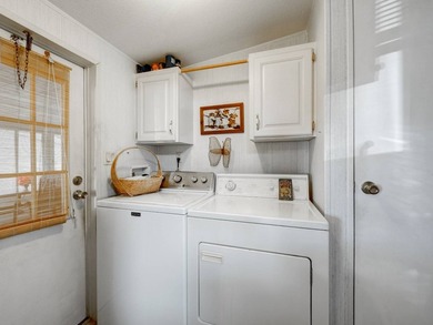 Discover easy Florida living in this fabulous manufactured home - photo 16