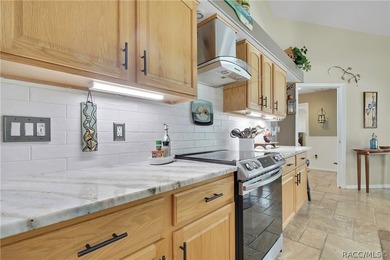 Stunning Pool Home on a Beautiful Double Lot - Room for - photo 16