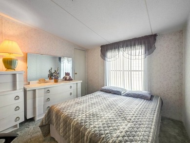 Discover easy Florida living in this fabulous manufactured home - photo 18