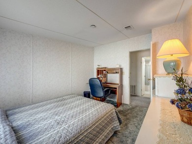 Discover easy Florida living in this fabulous manufactured home - photo 19