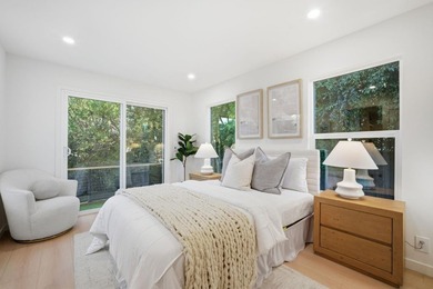 Newly completed after a comprehensive modern transformation - photo 21