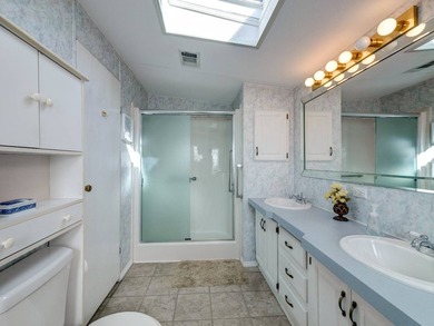 Discover easy Florida living in this fabulous manufactured home - photo 26