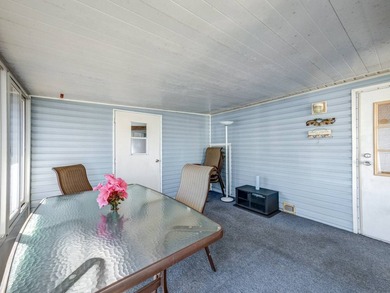 Discover easy Florida living in this fabulous manufactured home - photo 28