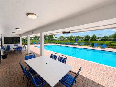 Enjoy the comfort and convenience of single-story villa living - photo 29