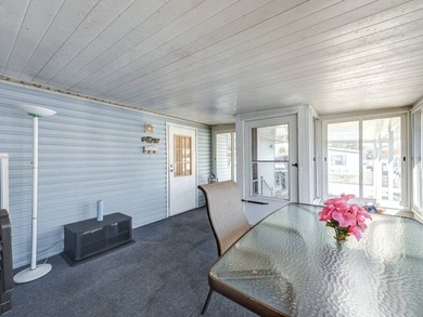 Discover easy Florida living in this fabulous manufactured home - photo 31