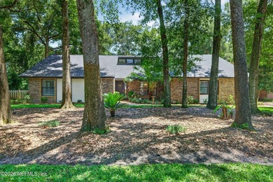 Fall in love with this meticulously upgraded, turnkey St - photo 3