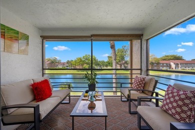 Newly renovated top-floor corner condo with water views, extra - photo 3