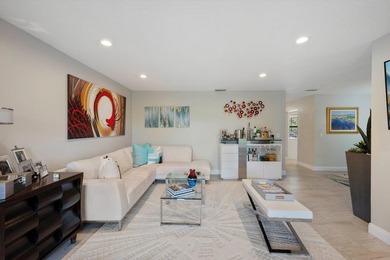 Newly renovated top-floor corner condo with water views, extra - photo 6
