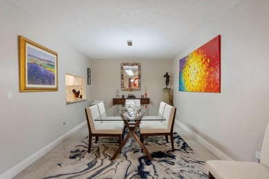 Newly renovated top-floor corner condo with water views, extra - photo 8