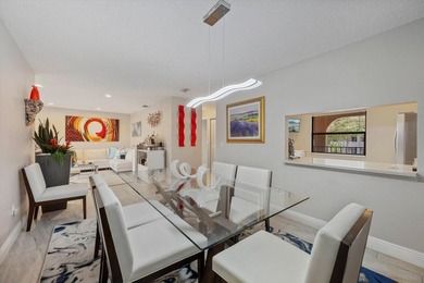 Newly renovated top-floor corner condo with water views, extra - photo 10