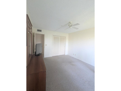 55+ Century Village -1,062 square feet 2-bedroom, 2 bathroom - photo 8