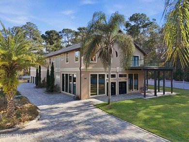 Stunning custom estate in St. Johns -- 6 beds, 7 baths, 6,528 SF - photo 1