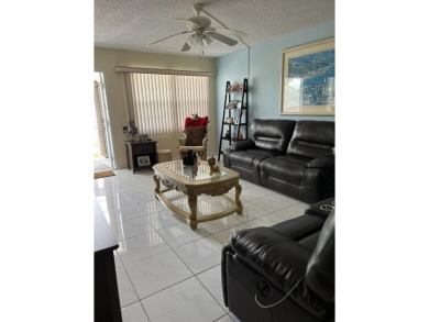 Lake Condo For Sale in Boca Raton, Florida