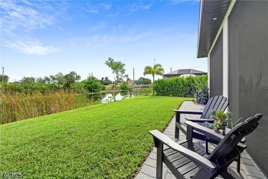 WELCOME TO THIS STUNNING LUXURIOUS WATERFRONT HOME...SPECTACULAR - photo 33