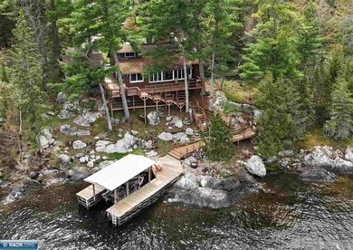 This charming waterfront cabin on Lake Kabetogama is a must-see - photo 1