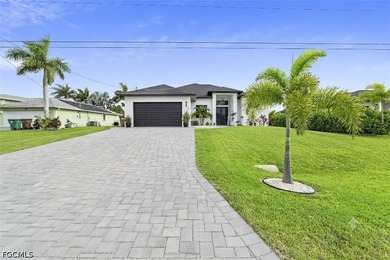 WELCOME TO THIS STUNNING LUXURIOUS WATERFRONT HOME...SPECTACULAR - photo 42