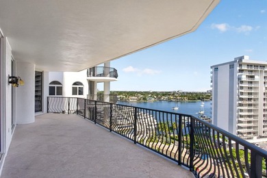 Large 2 bed 2 bath residence at Jackson Tower with panoramic - photo 3