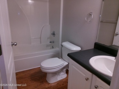 Beautiful 4 bedroom 3 bath executive home. Island kitchen, SS - photo 13