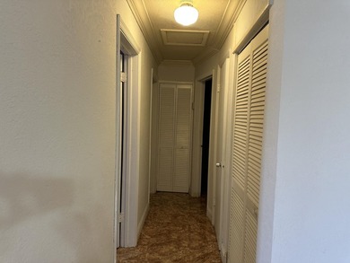 Welcome to this 3-bedroom, 2-bathroom single-story residence - photo 22