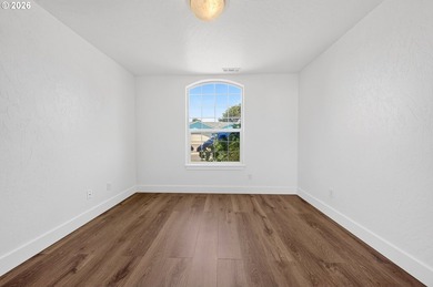 Welcome to this pristine 3-bedroom, 2-bath home located in one - photo 22