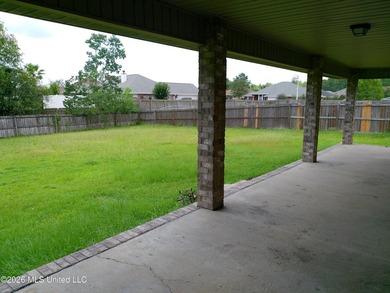 Beautiful 4 bedroom 3 bath executive home. Island kitchen, SS - photo 24