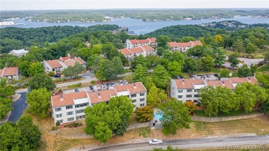 Welcome to this beautifully updated, move-in ready villa in one - photo 25
