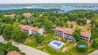 Welcome to this beautifully updated, move-in ready villa in one - photo 26