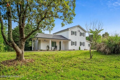 Fully renovated 2,283 SF modern farmhouse on 2.83 acres in the - photo 1