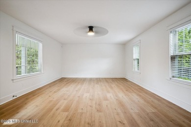 Fully renovated 2,283 SF modern farmhouse on 2.83 acres in the - photo 4