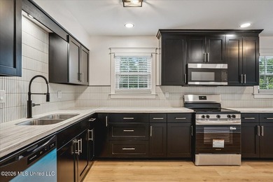 Fully renovated 2,283 SF modern farmhouse on 2.83 acres in the - photo 7