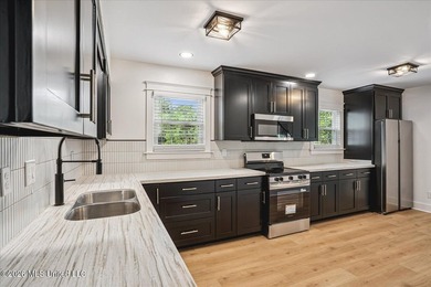 Fully renovated 2,283 SF modern farmhouse on 2.83 acres in the - photo 9