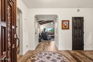 Spectacular golf course home in the coveted La Vida subdivision - photo 6