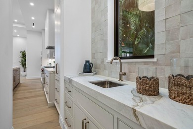 Introducing a brand-new waterfront residence on Hypoluxo Island - photo 17