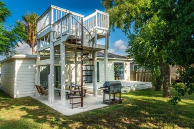 Welcome to this charming beach-style retreat - offered fully - photo 20