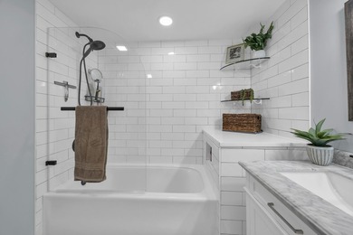Welcome to this updated townhome in Village of Sandalwood Lakes - photo 21