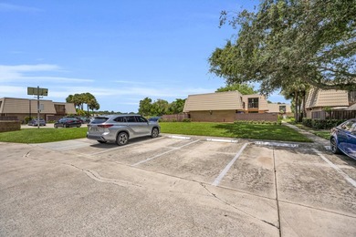 Welcome to this updated townhome in Village of Sandalwood Lakes - photo 29