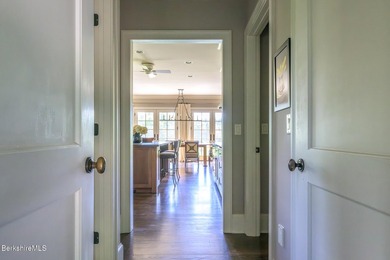 EXPANDED CONTEMPORARY CAPE Appointed with elegant detail - photo 9