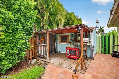 Adorable home ideally located just three lots from the river and - photo 15
