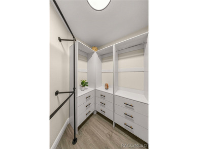 One or more photo(s) has been virtually staged. Welcome to 6601 - photo 22