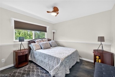 Adorable home ideally located just three lots from the river and - photo 27
