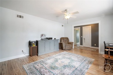 Welcome to this charming 3 bedroom, 1.5 bath home nestled in the - photo 5