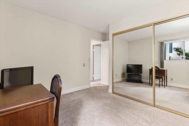 Welcome to this well-kept 2-bedroom, 2 full bath condo with 894 - photo 17