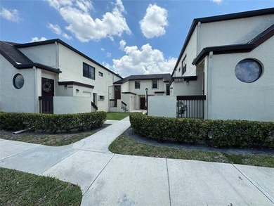 Welcome to this 2-bedroom, 2-bathroom condo located in the - photo 1