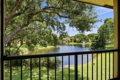 Freshly painted and exceptionally maintained, this bright and - photo 1